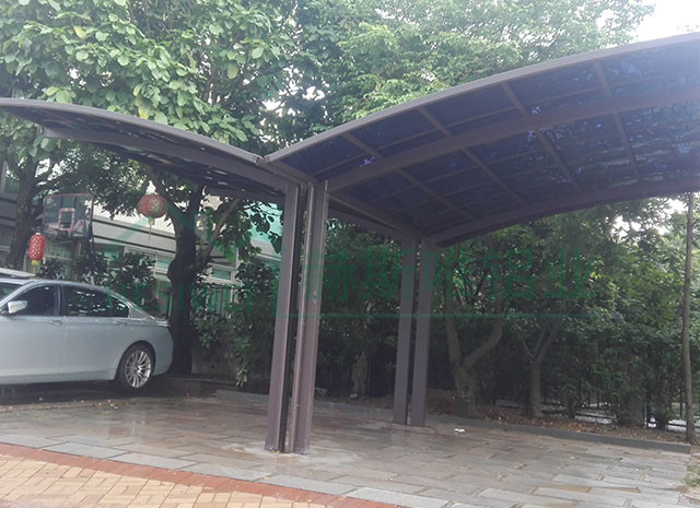 廣州市番禺珊瑚彎畔悅海街8號車棚 - 謝小姐