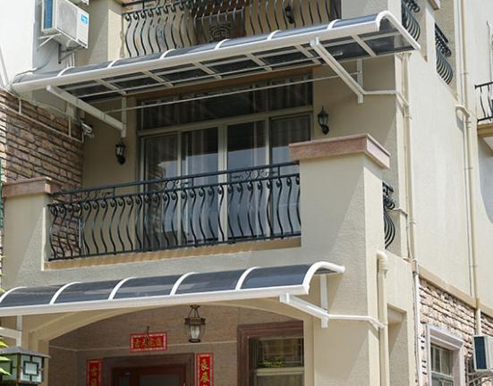 鋁合金車棚的光照功能具有很大的優越性