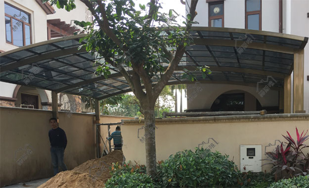 海南海口富力盈溪谷一馬先生