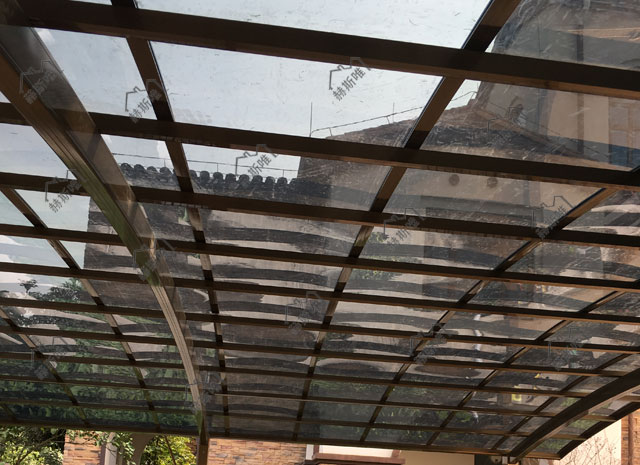 海南海口富力盈溪谷一馬先生