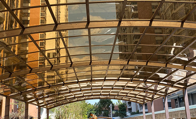 小區停車場入口車棚案例